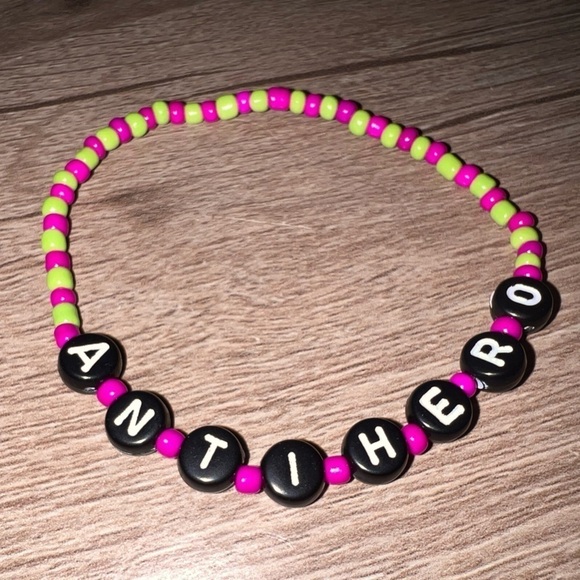 Taylor Swift Eras Tour Friendship Bracelet - Picture 3 of 4